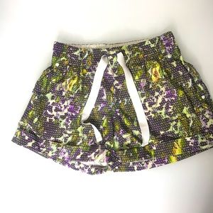 Lululemon Athletica Shorts Size 4